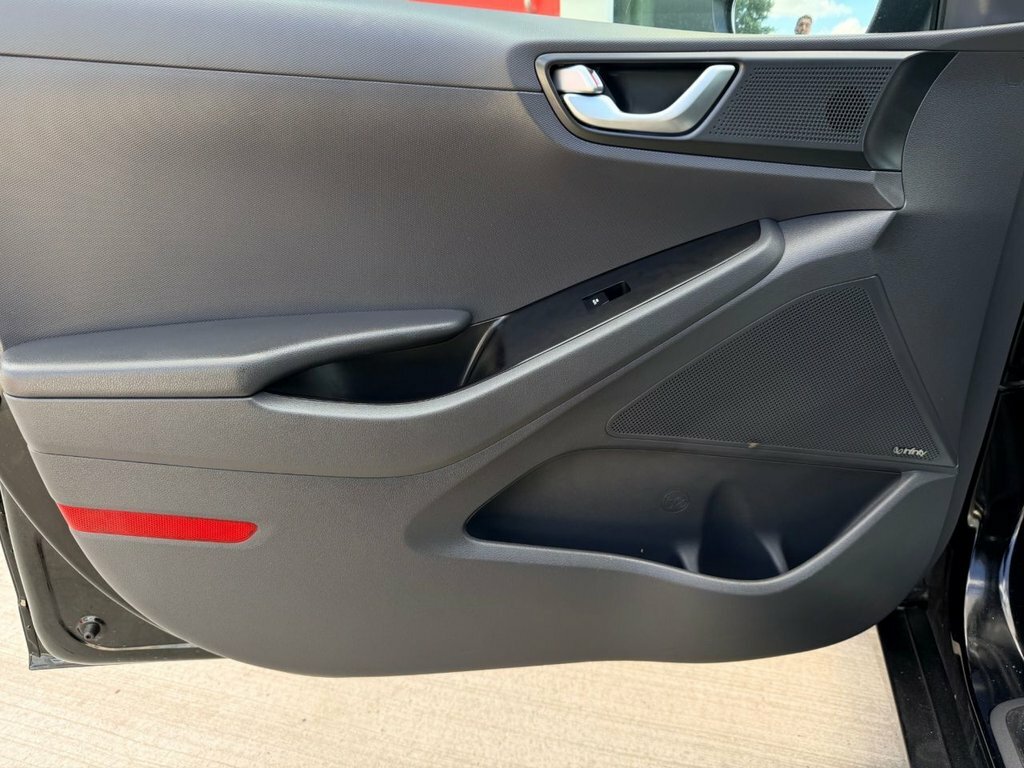 Hyundai Ioniq Hatchback Blue #19