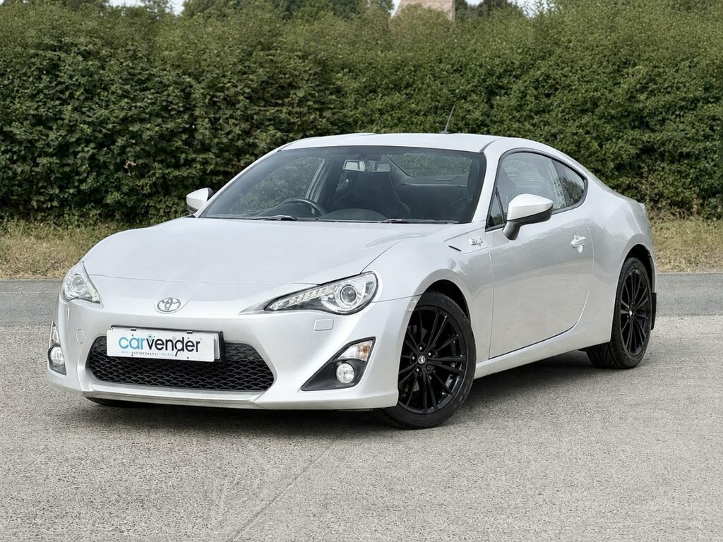 Toyota GT86 Coupe Silver