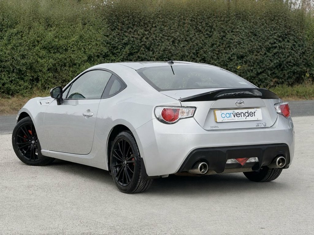 Toyota GT86 Coupe Silver #3