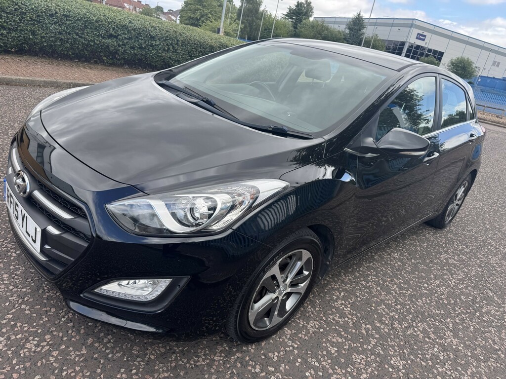 Hyundai I30 1.6 Crdi Blue Drive Se Nav Black #2