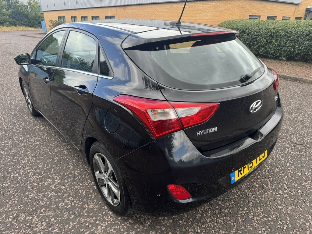 Hyundai I30 1.6 Crdi Blue Drive Se Nav Black #4