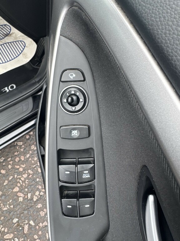 Hyundai I30 Crdi Blue Drive Se Blue #18