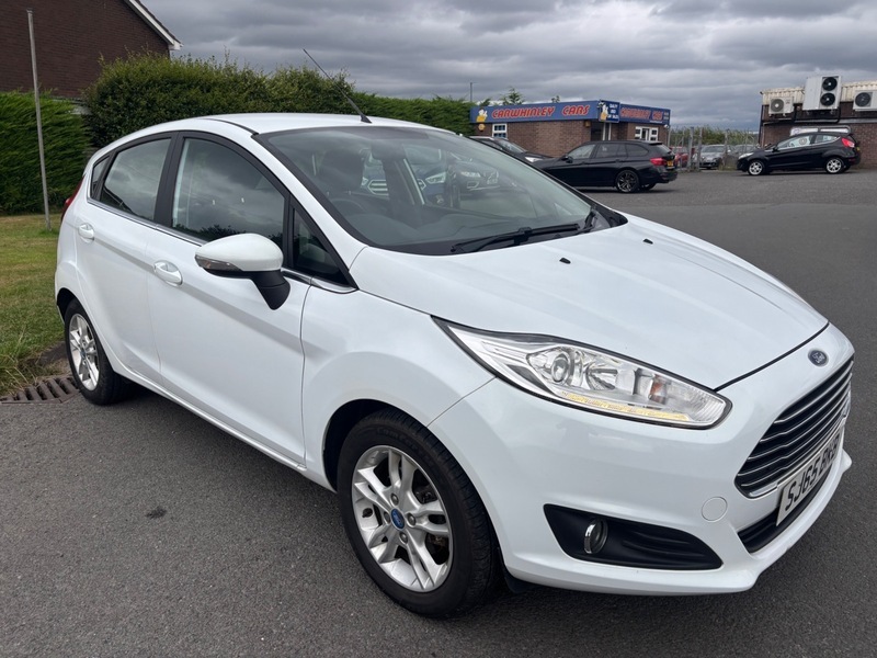 Ford Fiesta Zetec White #4