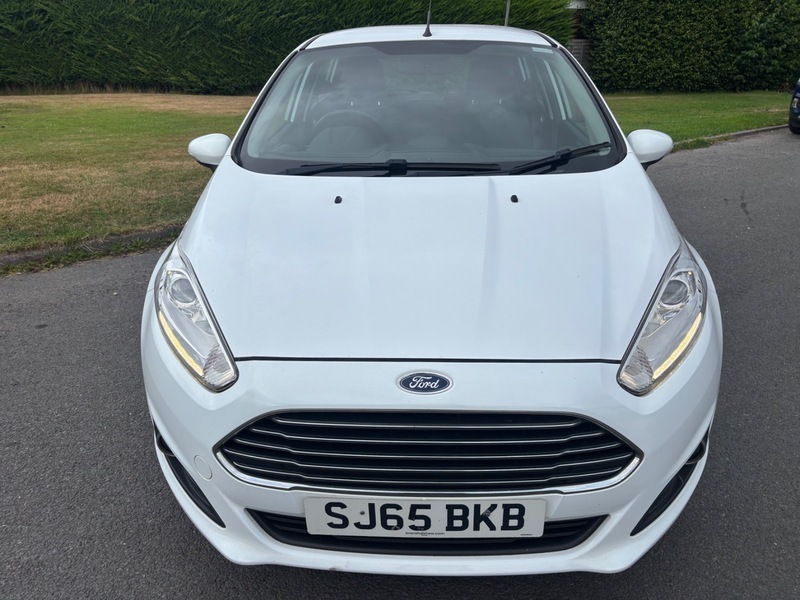 Ford Fiesta Zetec White #3