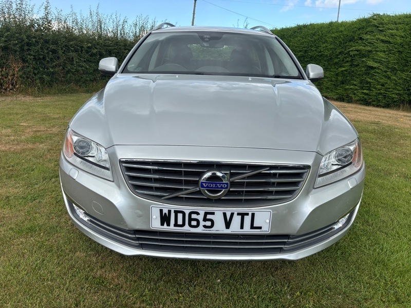 Volvo V70 D4 Se Lux Silver #4