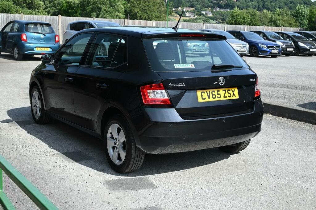 Skoda Fabia 1.2 Tsi 90 Se Black #4