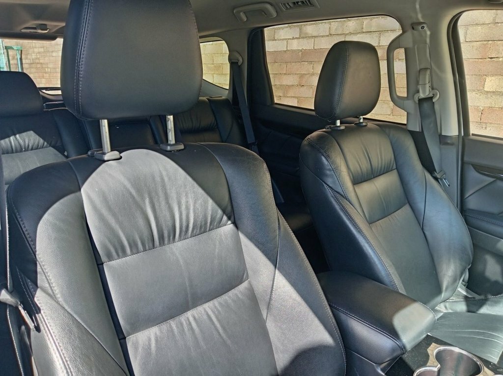 Mitsubishi Shogun Sport 2.4L 4 White #5