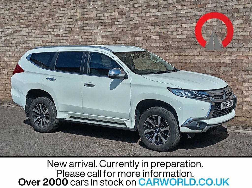 Mitsubishi Shogun Sport 2.4L 4 White