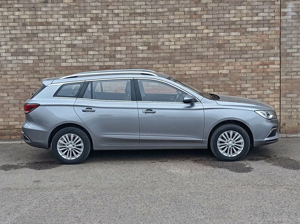 MG MG5 Estate Silver #3