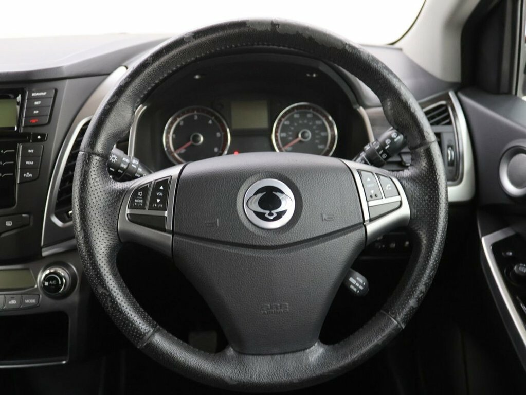 SsangYong Korando 2.0D Elx4 4Wd Euro 5 White #14