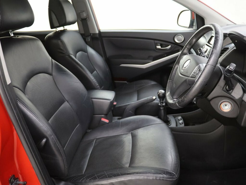 SsangYong Korando 2.0D Elx4 4Wd Euro 5 White #8