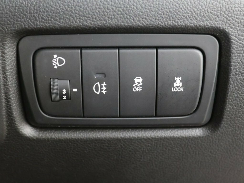 SsangYong Korando 2.0D Elx4 4Wd Euro 5 White #11