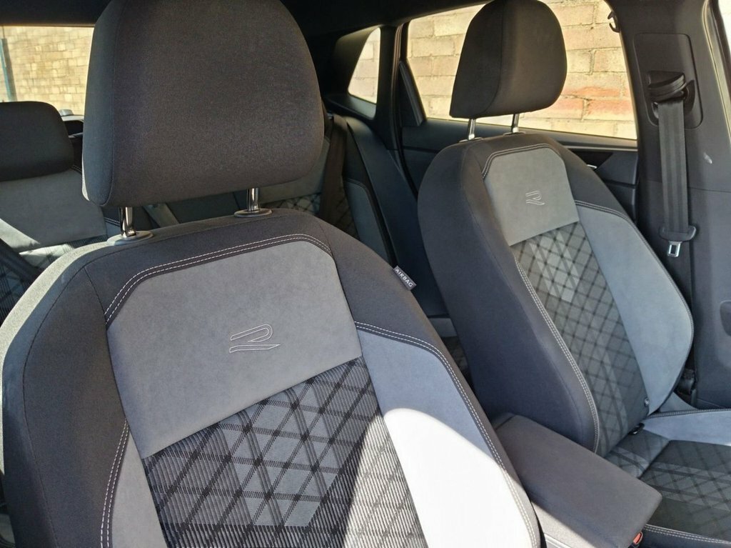 Volkswagen Polo 1.0 Tsi R-line Grey #4