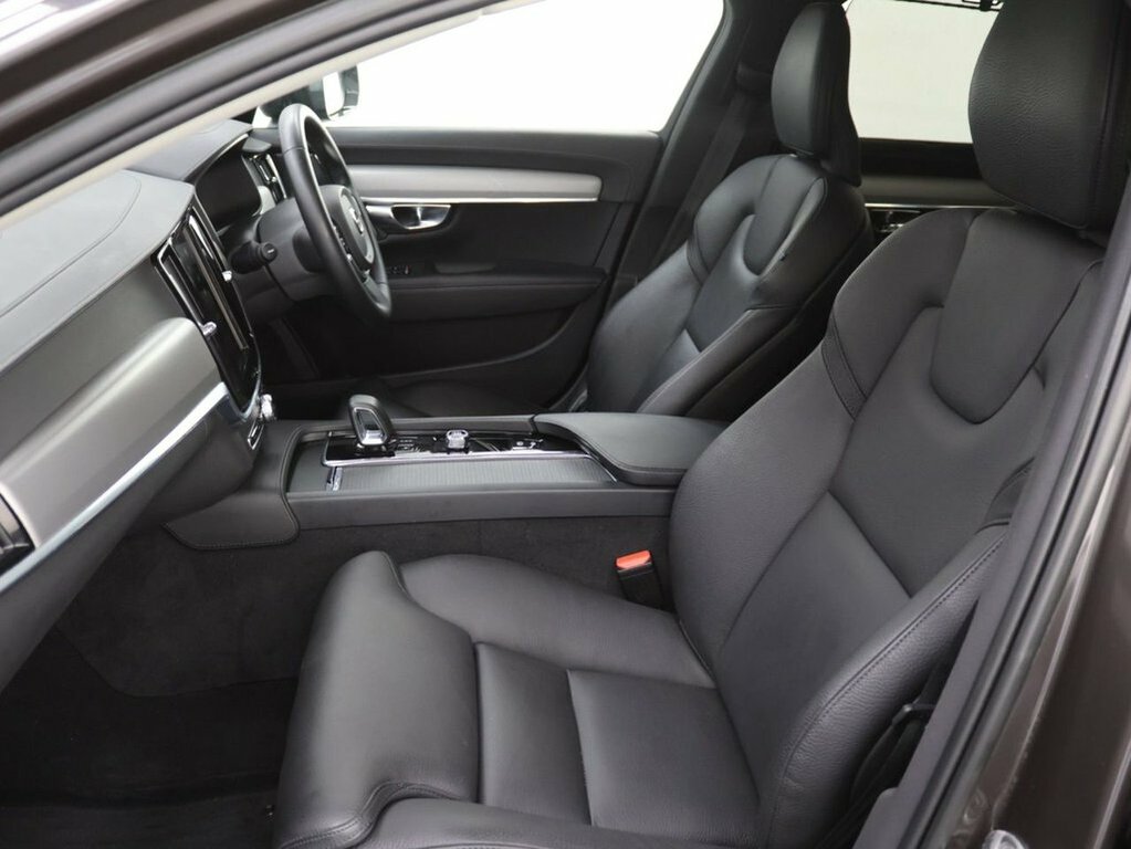 Volvo V90 Cross Country Plus Black #25