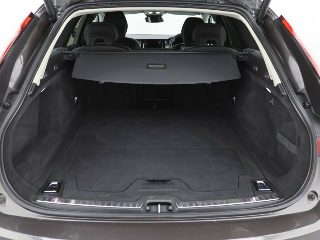 Volvo V90 Cross Country Plus Black #27