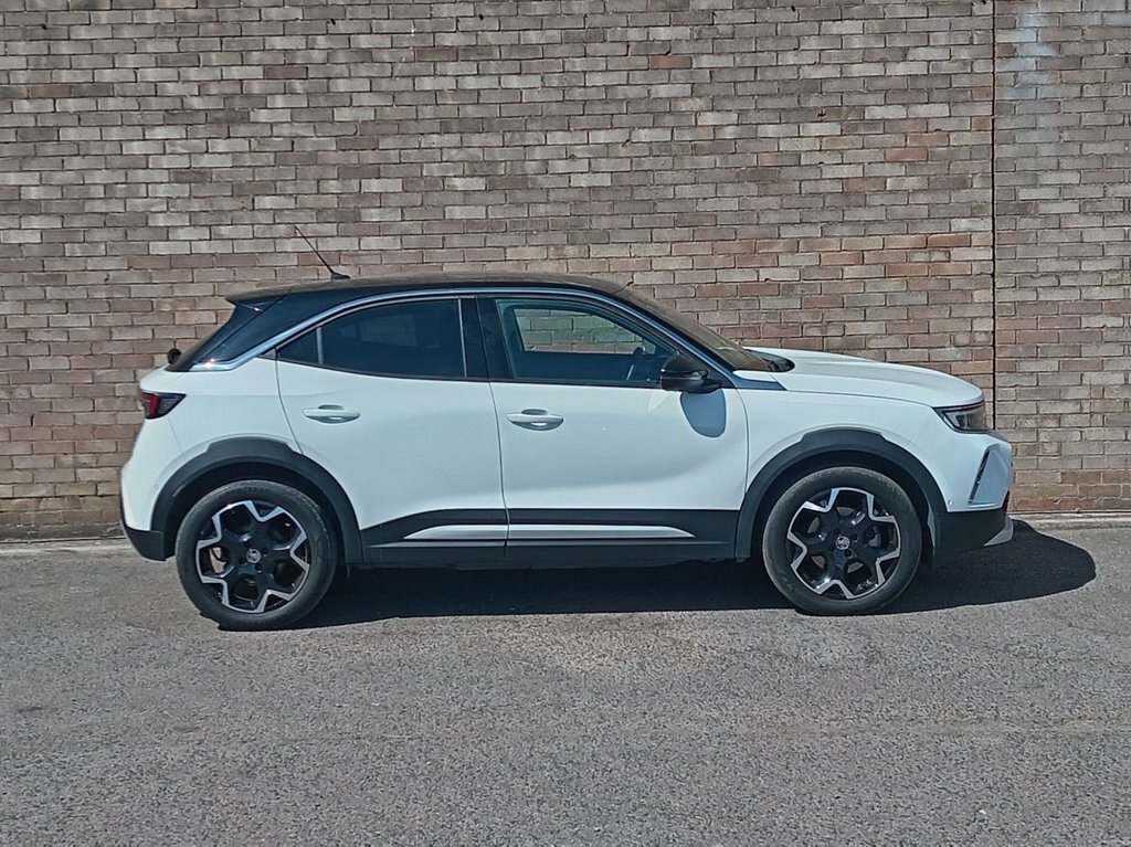 Vauxhall Mokka-e Suv White #3