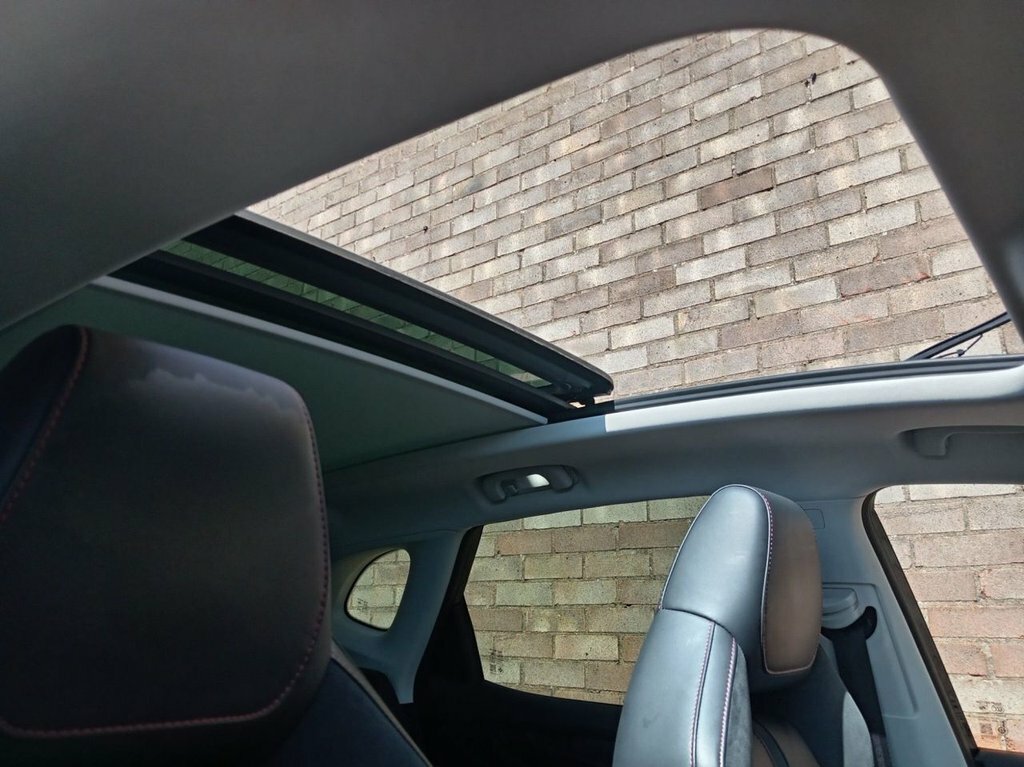 MG HS 1.5L Exclusive Black