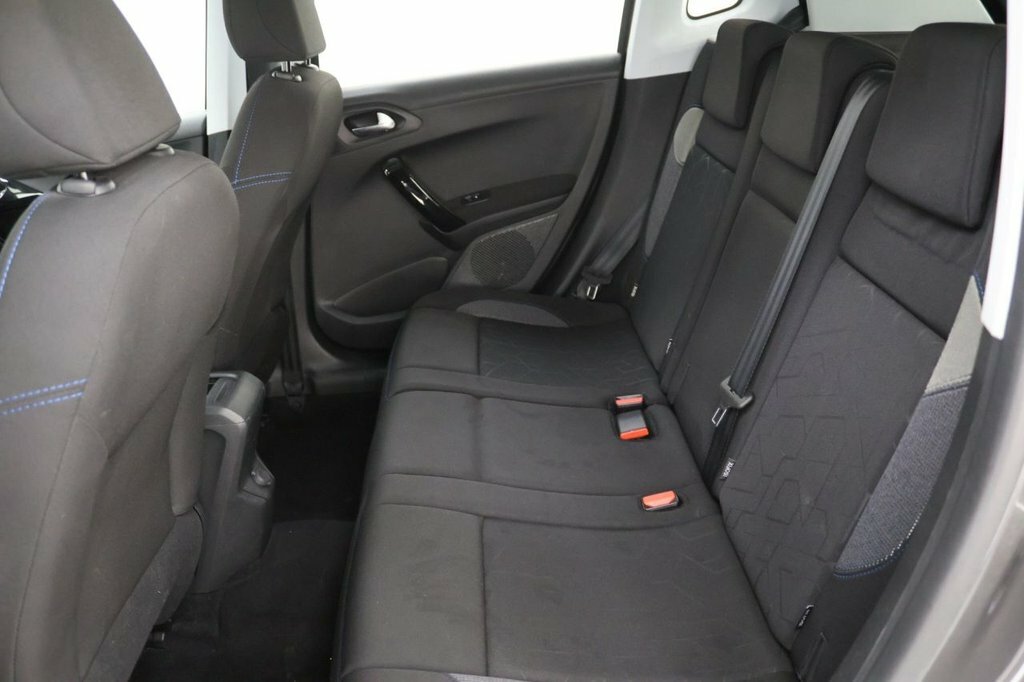 Peugeot 2008 1.5 Bluehdi 100 Gt Line 5 Speed  #17