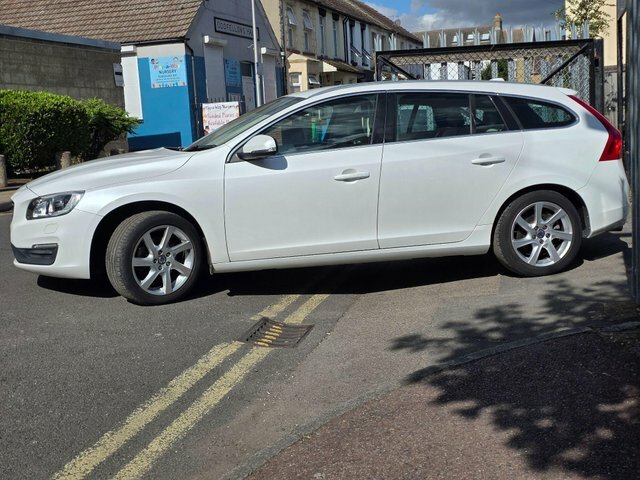 Volvo V60 1.6 T4 Se Lux Estate White #5