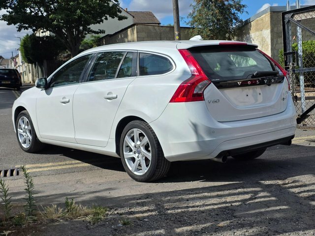 Volvo V60 1.6 T4 Se Lux Estate White #4