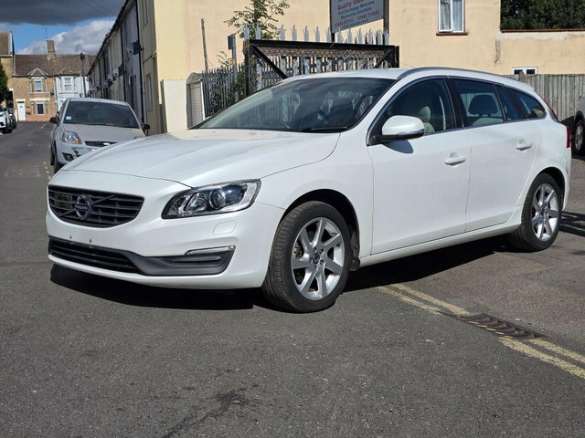 Volvo V60 1.6 T4 Se Lux Estate White #3