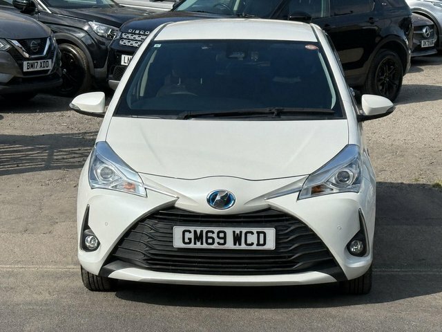 Toyota Yaris 1.5 Vvt-h Excel Hatchback Hybrid E-cvt GM69WCD White #2