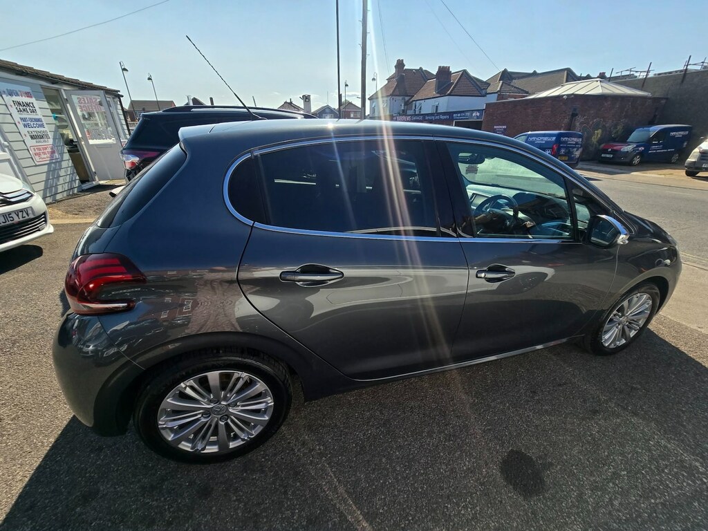 Peugeot 208 1.2 Puretech 82 Allure KR16UCS Grey #4