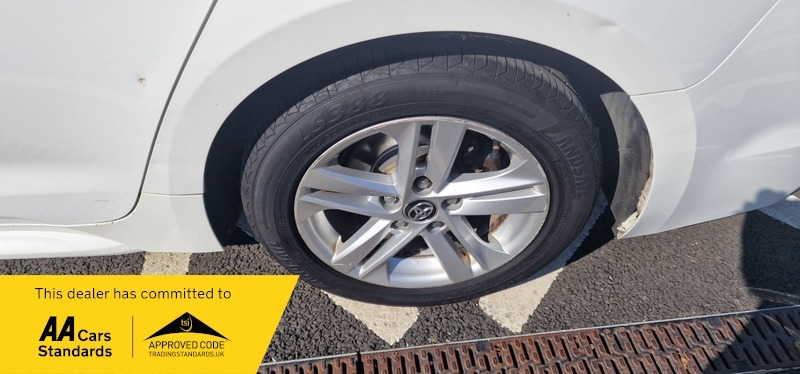 Toyota Corolla 2.0 Vvt-i Hybrid Excel Cvt Pan Roof Jbl Silver #20