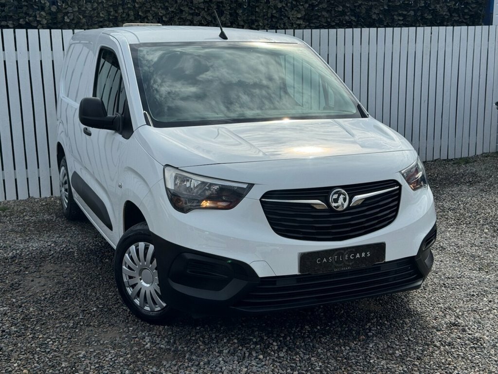 Vauxhall Combo 1.6L Edition White