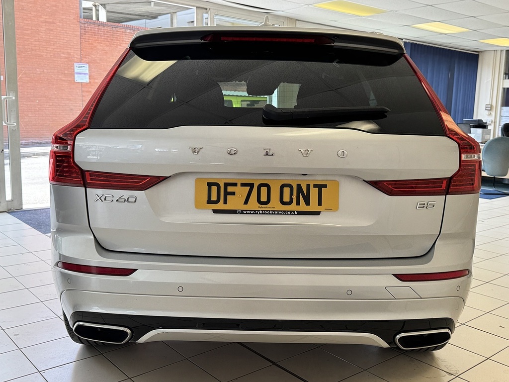 Volvo XC60 B5 Mhev R-design U6479 Ulez Silver #6