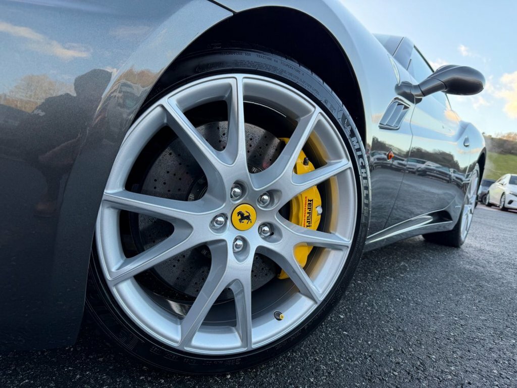 Ferrari California California 22 Red #28