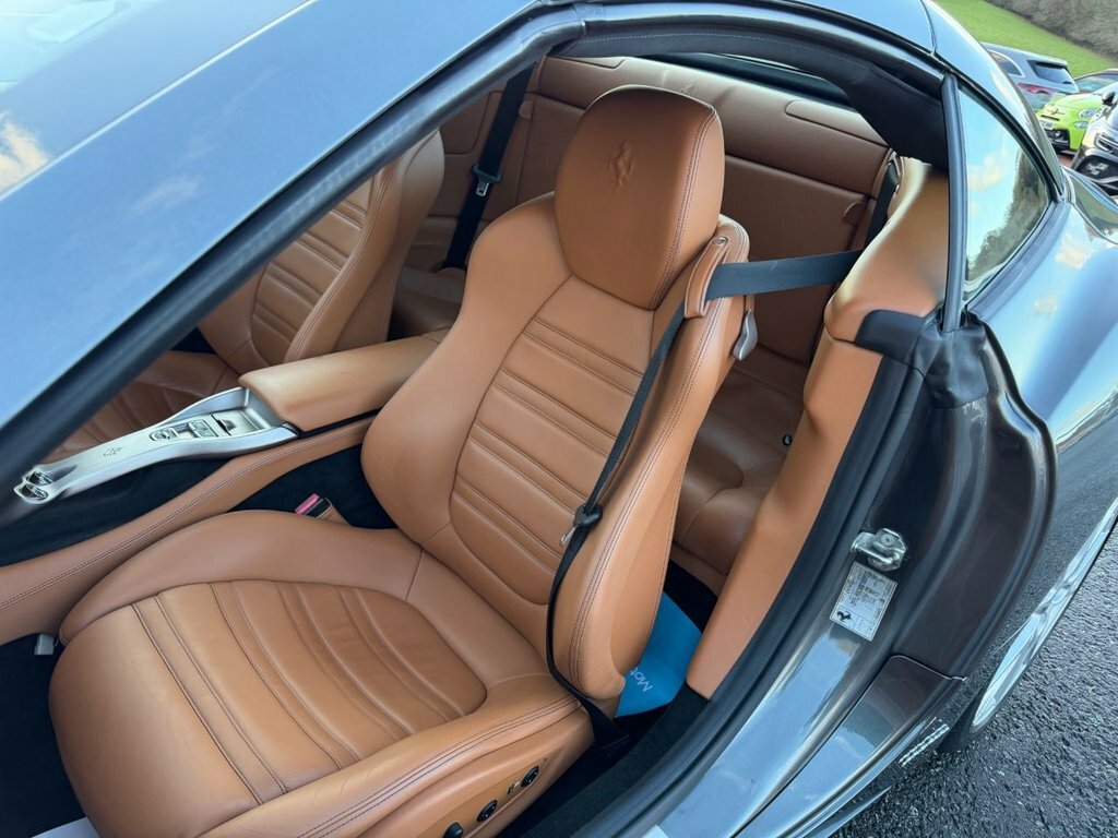Ferrari California California 22 Red #16