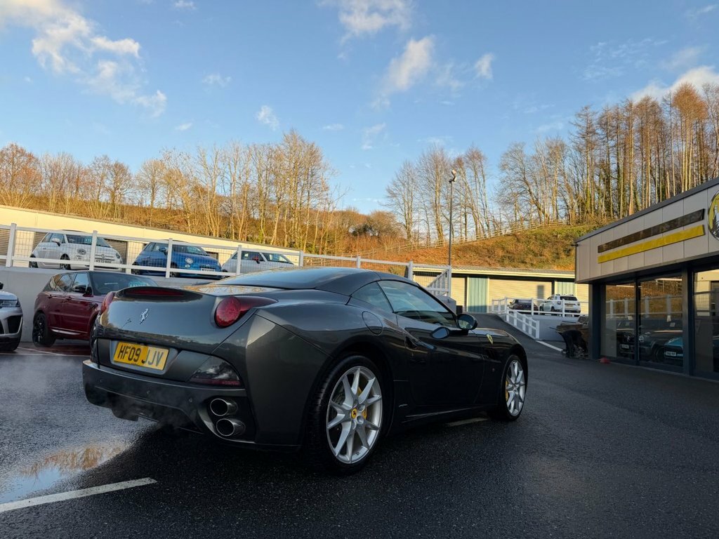 Ferrari California California 22 Red #25