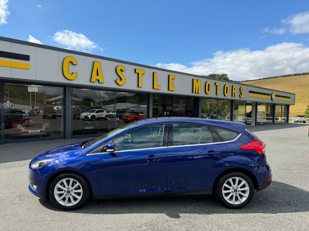 Ford Focus 1L Titanium Blue #4