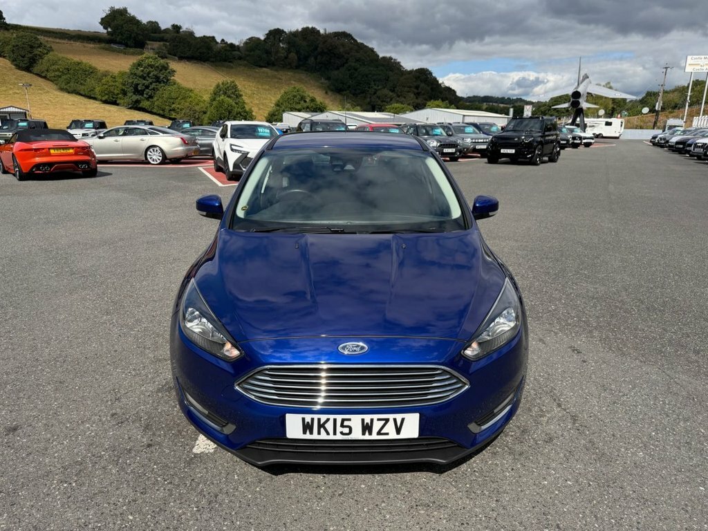 Ford Focus 1L Titanium Blue #2