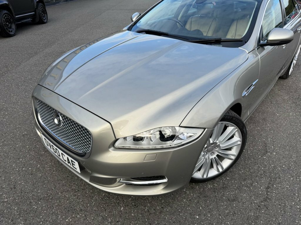 Jaguar XJ Saloon 3.0D V6 Portfolio Euro 5 201060 #27