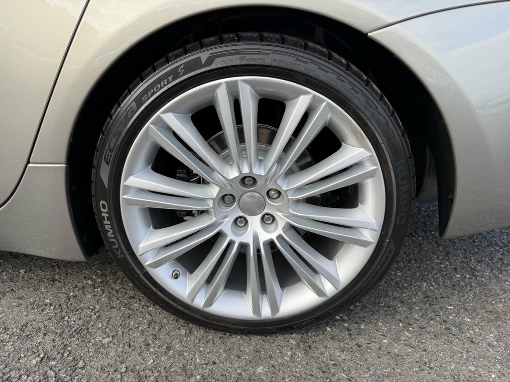 Jaguar XJ Saloon 3.0D V6 Portfolio Euro 5 201060 #29
