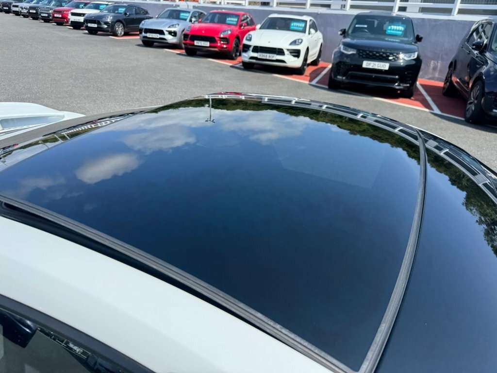 Porsche 911 3.8L 991 Turbo White #3