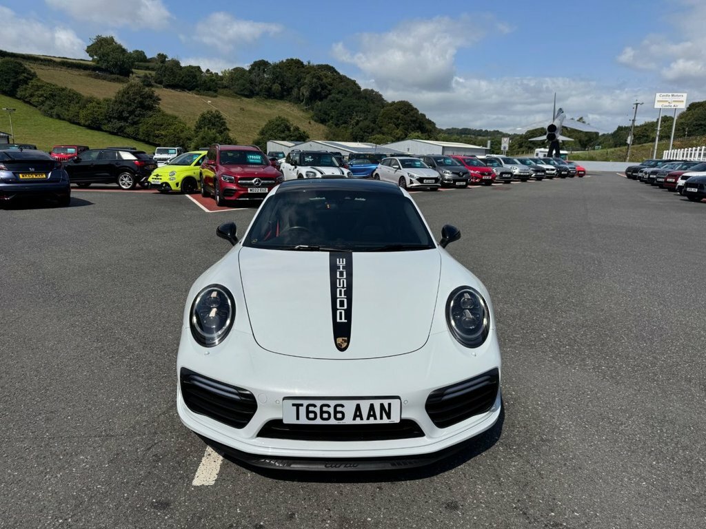 Porsche 911 3.8L 991 Turbo White