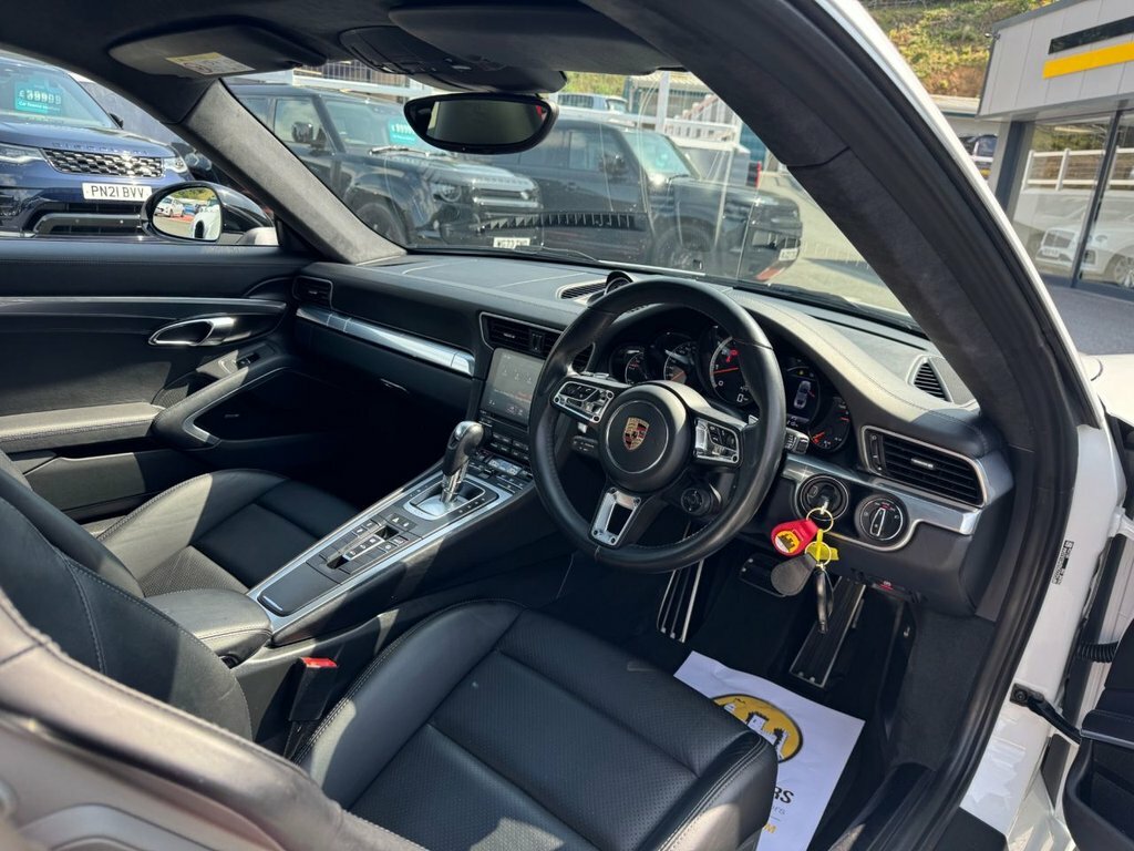 Porsche 911 3.8L 991 Turbo White #4