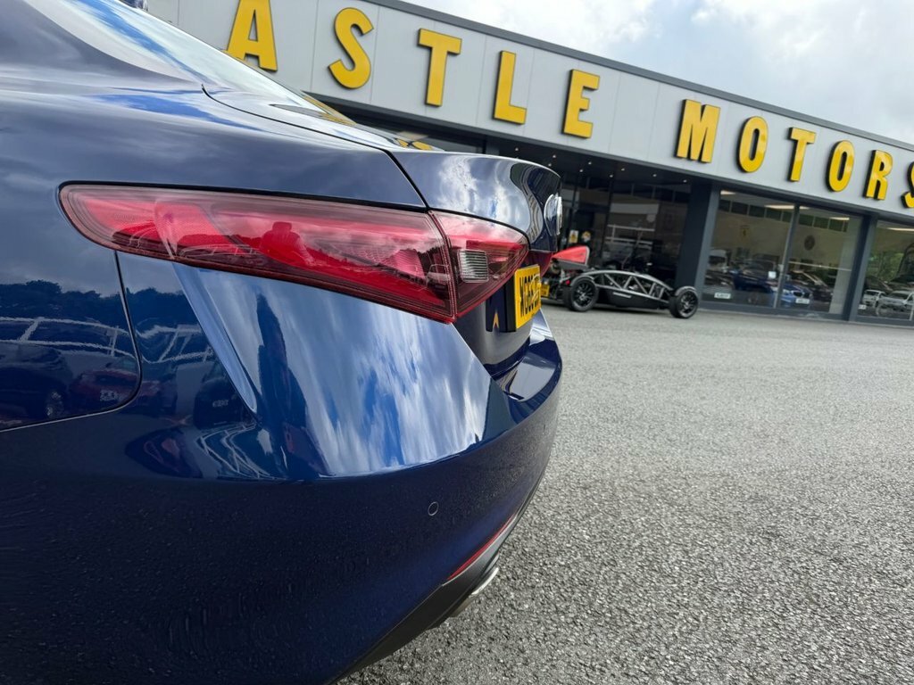 Alfa Romeo Giulia 2.9 V6 Bi-turbo Quadrifoglio Euro 6 Ss Red #20