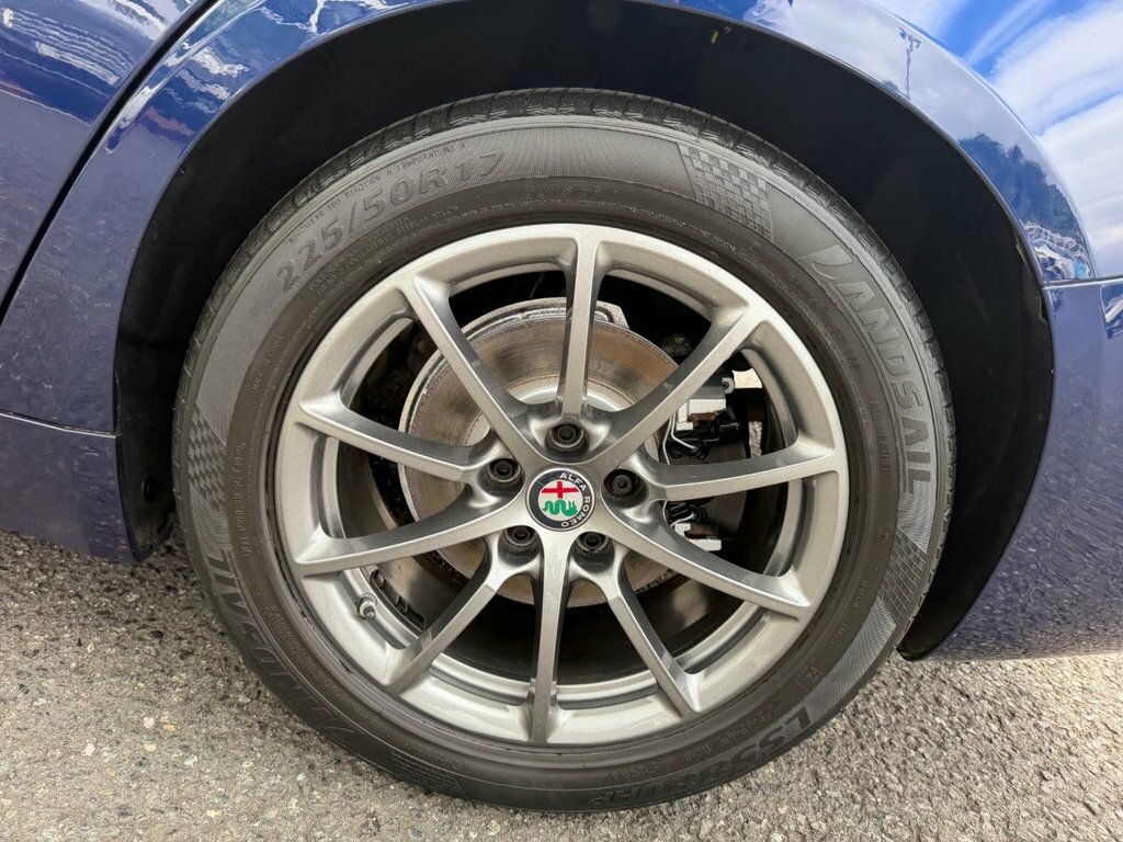 Alfa Romeo Giulia 2.9 V6 Bi-turbo Quadrifoglio Euro 6 Ss Red #29