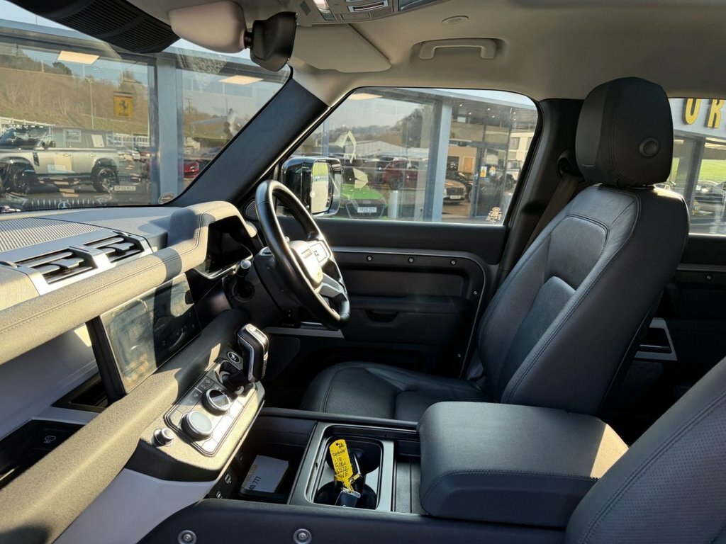 Land Rover Defender 110 Land Rover Estate 3.0 D300 X-dynamic Se 110 Grey #17