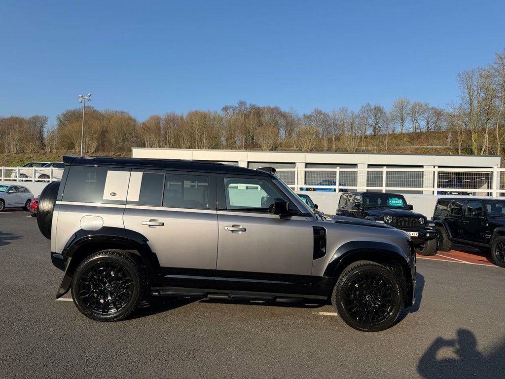 Land Rover Defender 110 3L Se Grey #4