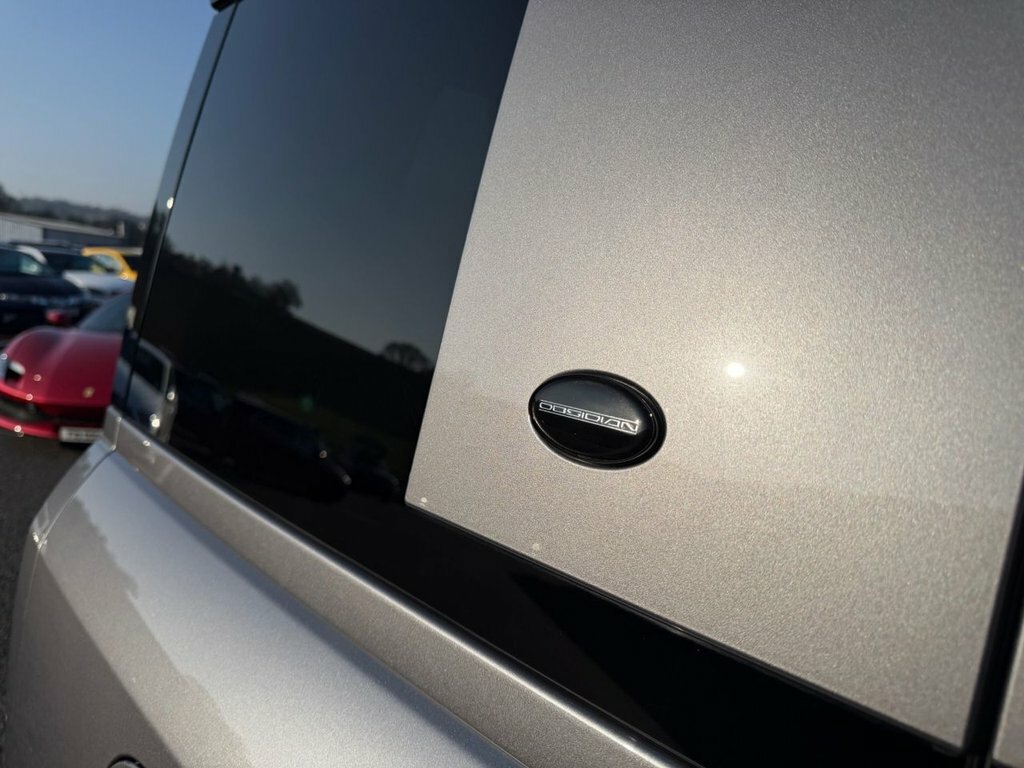 Land Rover Defender 110 Land Rover Estate 3.0 D300 X-dynamic Se 110 Grey #24