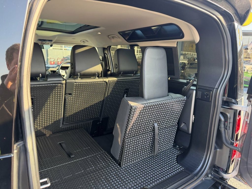 Land Rover Defender 110 Land Rover Estate 3.0 D300 X-dynamic Se 110 Grey #13