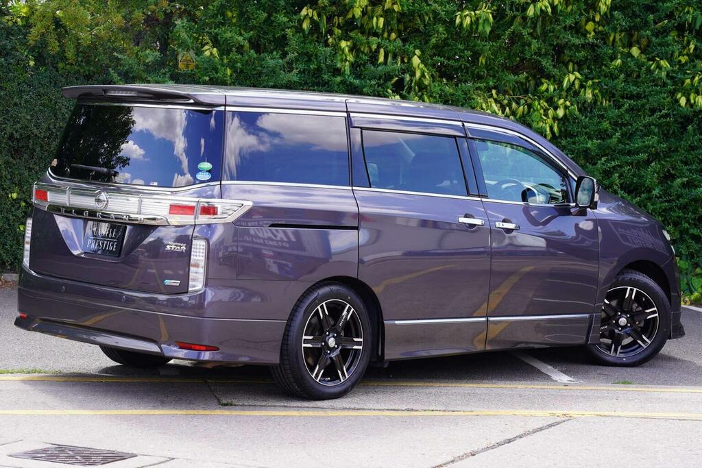 Nissan Elgrand Mpv 3.5 V6 Highway Star Premium 4Wd 7 Seats 2 Grey #4