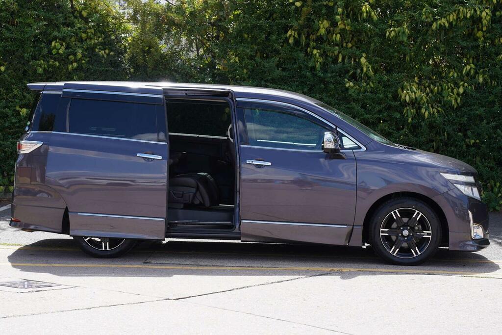 Nissan Elgrand Mpv 3.5 V6 Highway Star Premium 4Wd 7 Seats 2 Grey #3