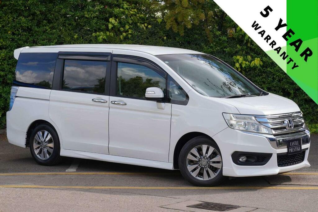 Honda StepWagon 2.0 Spada Z Inter Navi Selection 8 Seats White