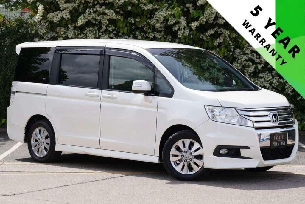 Honda StepWagon Mpv 2.0 Spada Z 8 Seats 201111 White